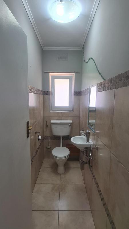 To Let 3 Bedroom Property for Rent in Pinelands Western Cape